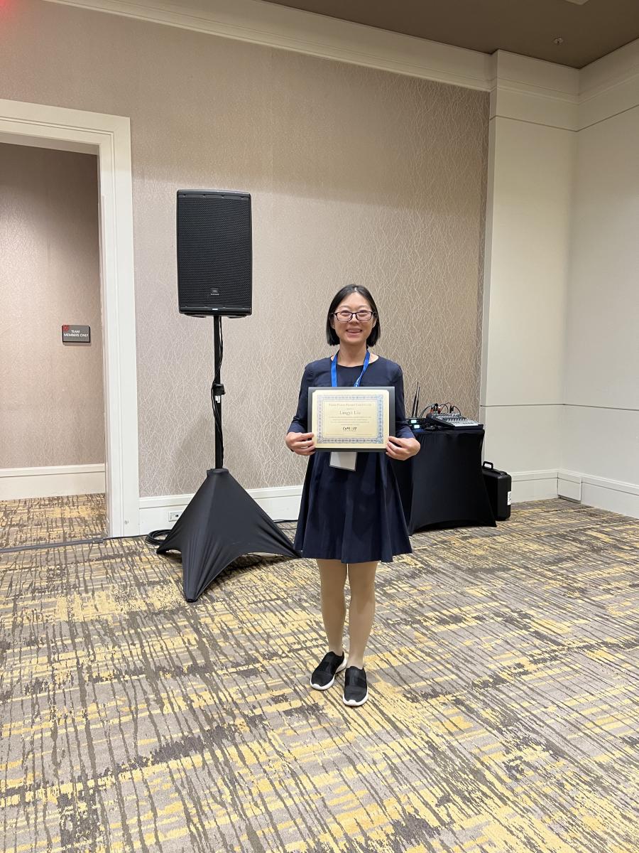Lingyi received the 3rd place award at COFE22 Poster Competition