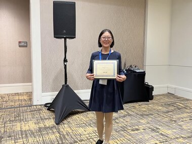 Lingyi received the 3rd place award at COFE22 Poster Competition.